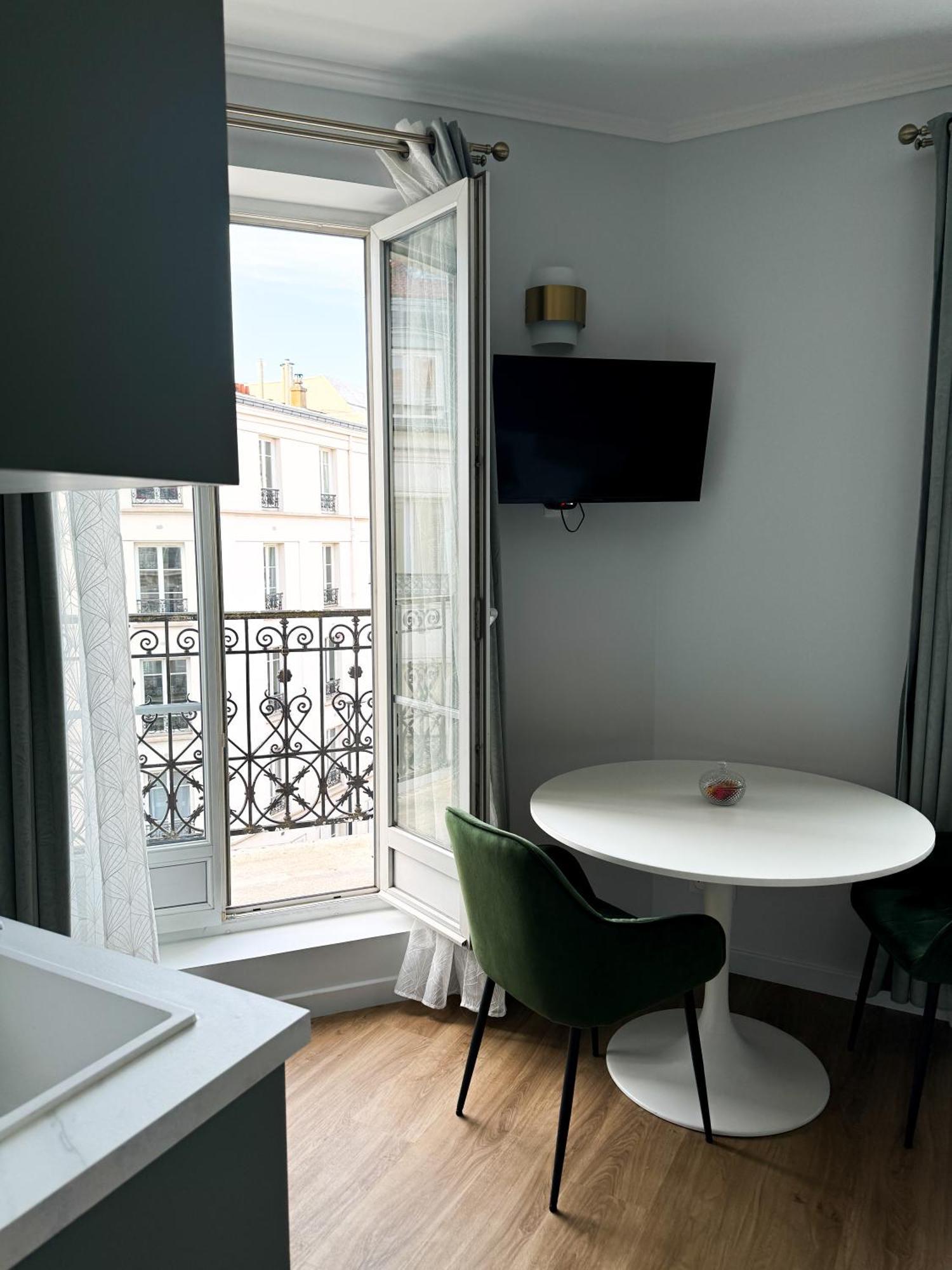 Studio De Charme Parisien Levallois-Perret Exterior foto